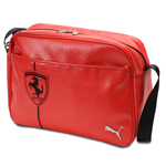 PUMA Ferrari  レポーターバッグ　レッド