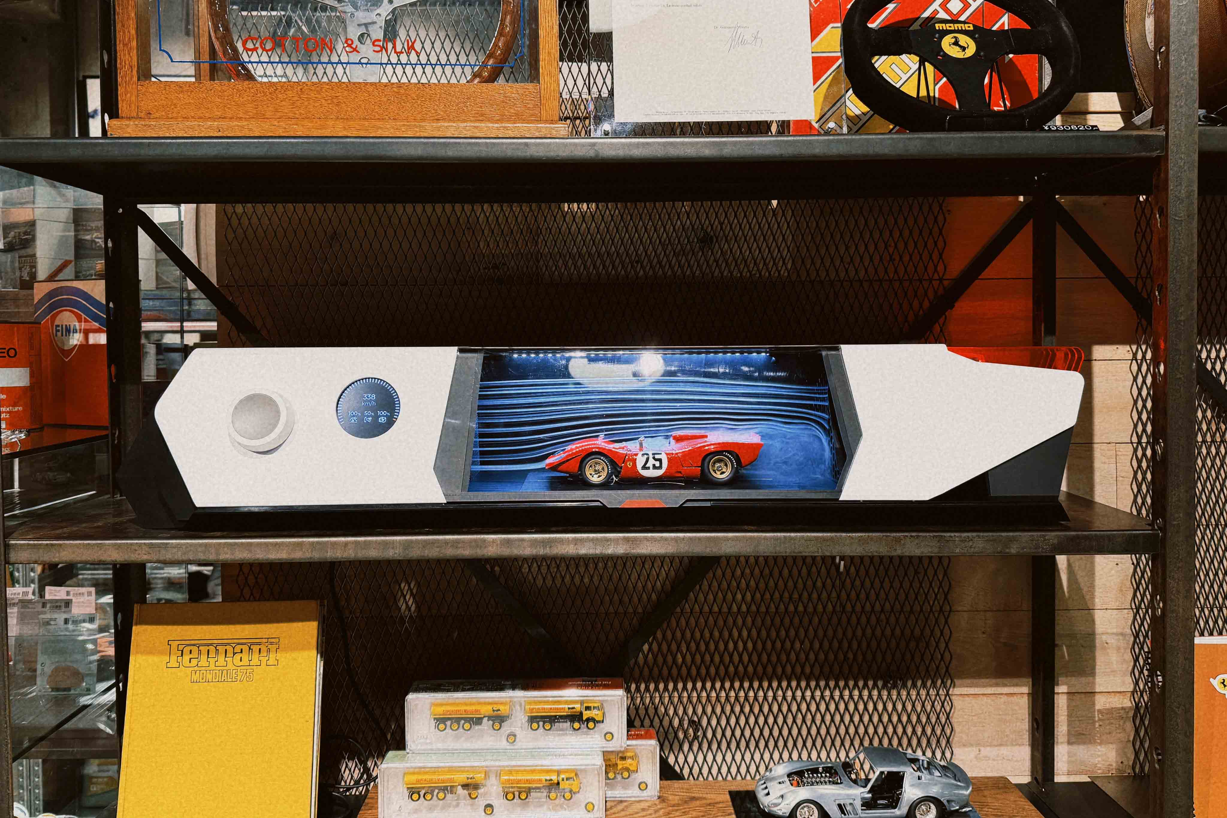 モデルカーケース&モデルカーが新入荷しました