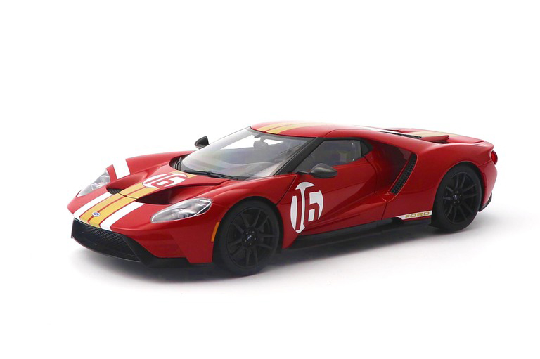 自動車ファン必見のモデルカー、あります。