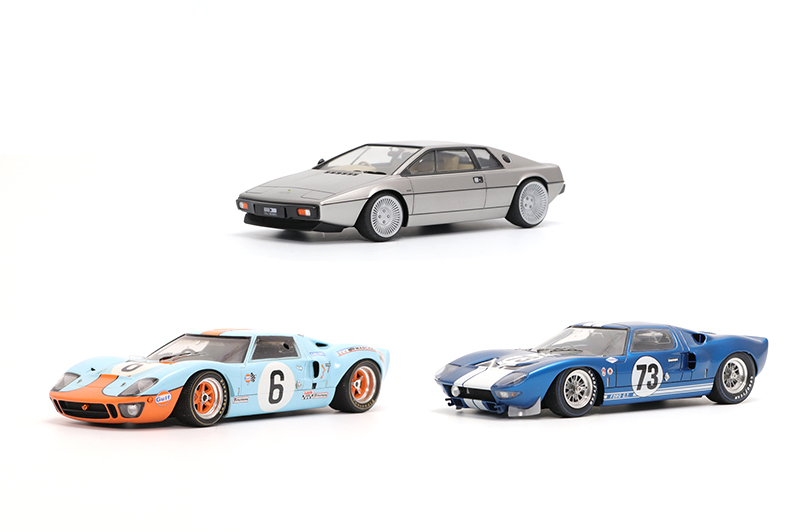自動車ファン必見のモデルカー、あります。