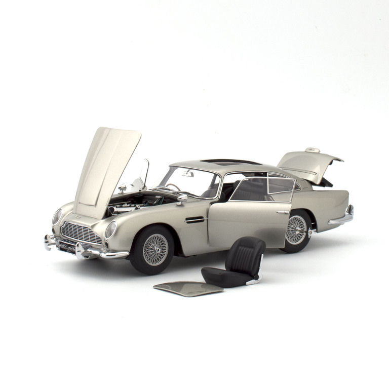 1/18 ASTON MARTIN DB5 「007／ゴールドフィンガー」 ボンドカーイメージ2