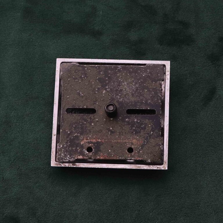 AA Square Car Badgeイメージ1