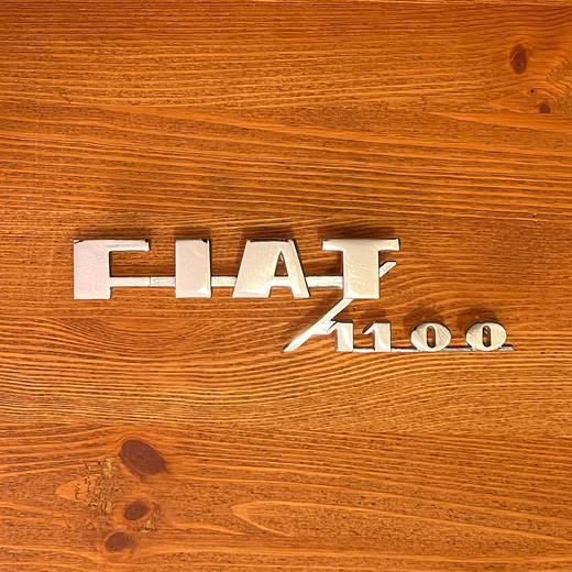 FIAT 1100 エンブレム / Silver