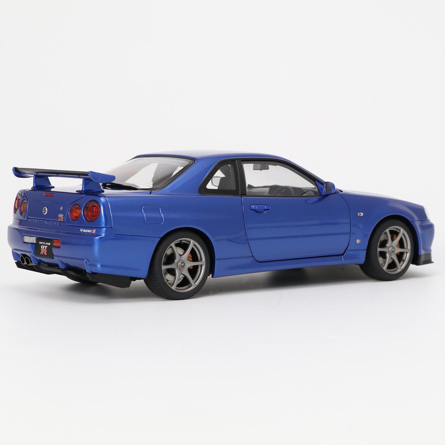 AUTOart（オートアート）1/18 日産スカイラインGT-R VスペックII