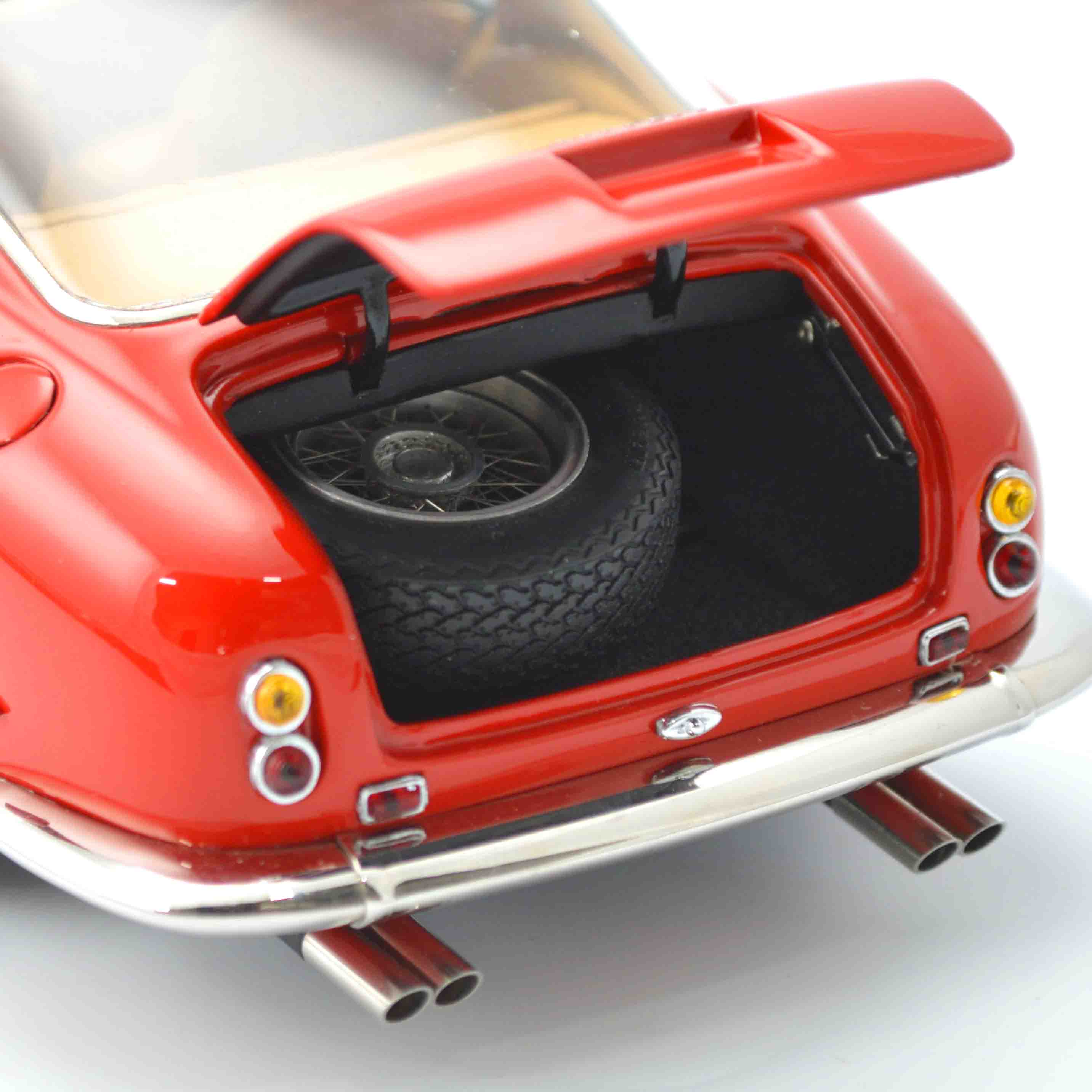 CMC 1/18 Ferrari 250GT Berlinettaイメージ9